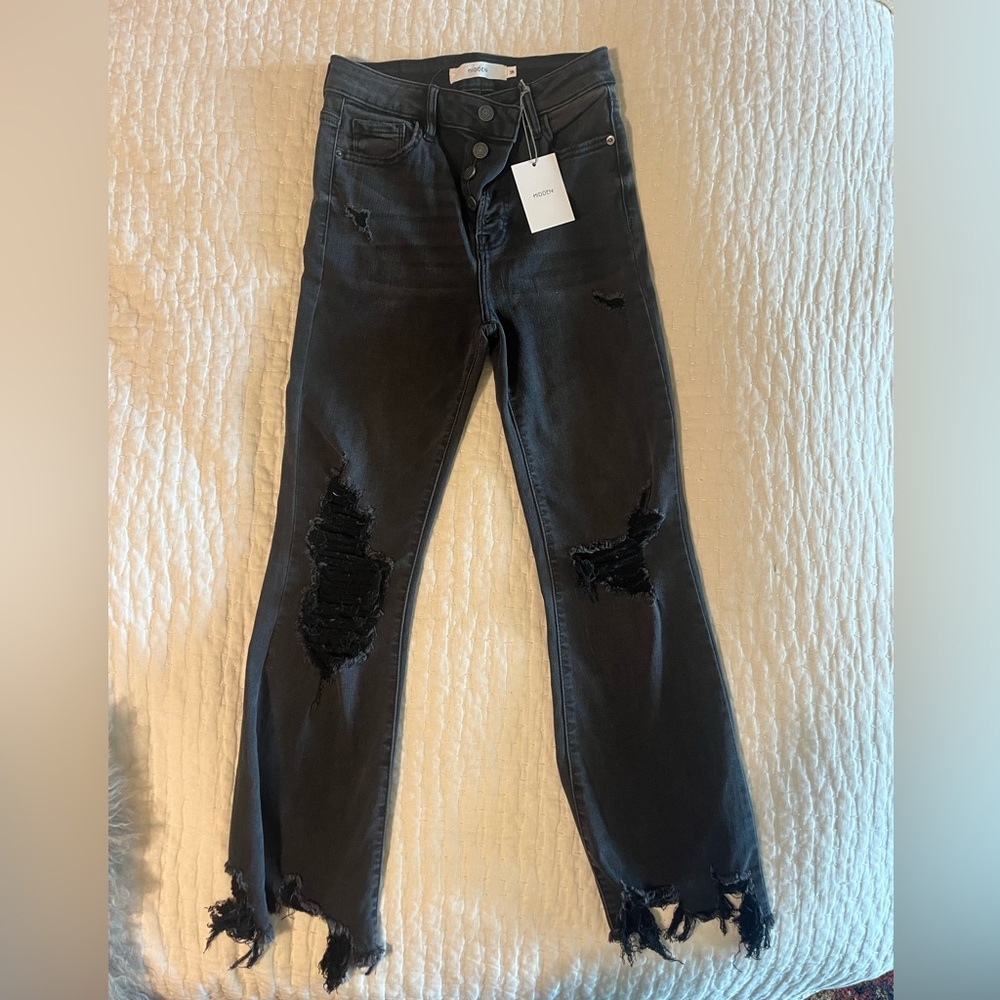 Black Skinny Distressed Jeans with Ripped Knees